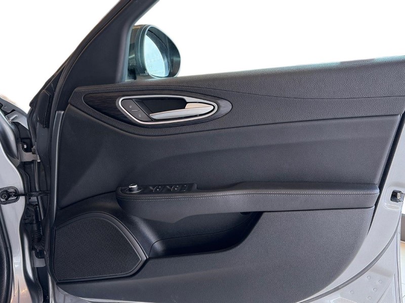 2019 (69) ALFA ROMEO GIULIA 2.0 TB Nero Edizione 4dr Auto 5382858