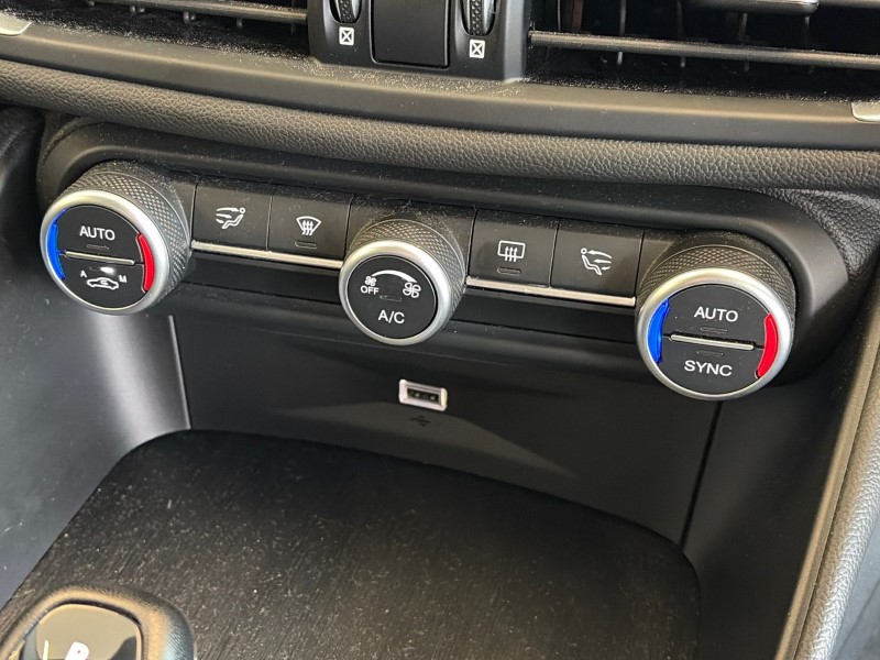 2019 (69) ALFA ROMEO GIULIA 2.0 TB Nero Edizione 4dr Auto 5382867