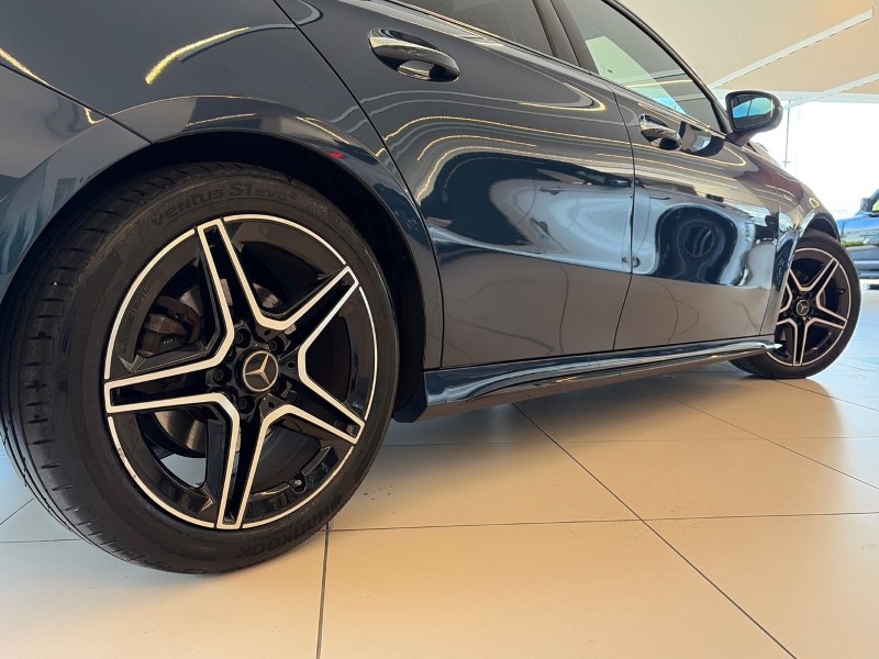 2022 (22) MERCEDES-BENZ A CLASS A35 4Matic Executive Edition 5dr Auto 5397188