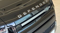 2021 (21) LAND ROVER DEFENDER 3.0 D250 X-Dynamic SE 110 5dr Auto 5448565