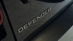 2021 (21) LAND ROVER DEFENDER 3.0 D250 X-Dynamic SE 110 5dr Auto 5448568