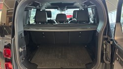 2021 (21) LAND ROVER DEFENDER 3.0 D250 X-Dynamic SE 110 5dr Auto 5448533