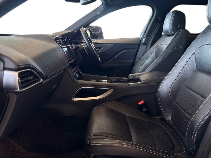 2018 (68) JAGUAR F-PACE 3.0d V6 S 5dr Auto AWD 5415657