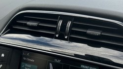 2018 (68) JAGUAR F-PACE 3.0d V6 S 5dr Auto AWD 5415689