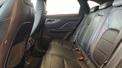 2018 (68) JAGUAR F-PACE 3.0d V6 S 5dr Auto AWD 5415658