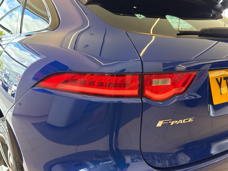 2018 (68) JAGUAR F-PACE 3.0d V6 S 5dr Auto AWD 5415673