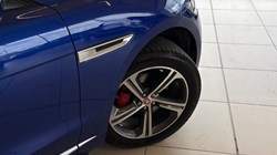 2018 (68) JAGUAR F-PACE 3.0d V6 S 5dr Auto AWD 5415701