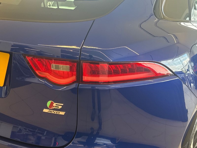 2018 (68) JAGUAR F-PACE 3.0d V6 S 5dr Auto AWD 5415699