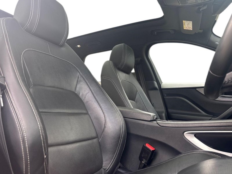 2018 (68) JAGUAR F-PACE 3.0d V6 S 5dr Auto AWD 5415680