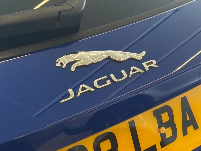 2018 (68) JAGUAR F-PACE 3.0d V6 S 5dr Auto AWD 5415697
