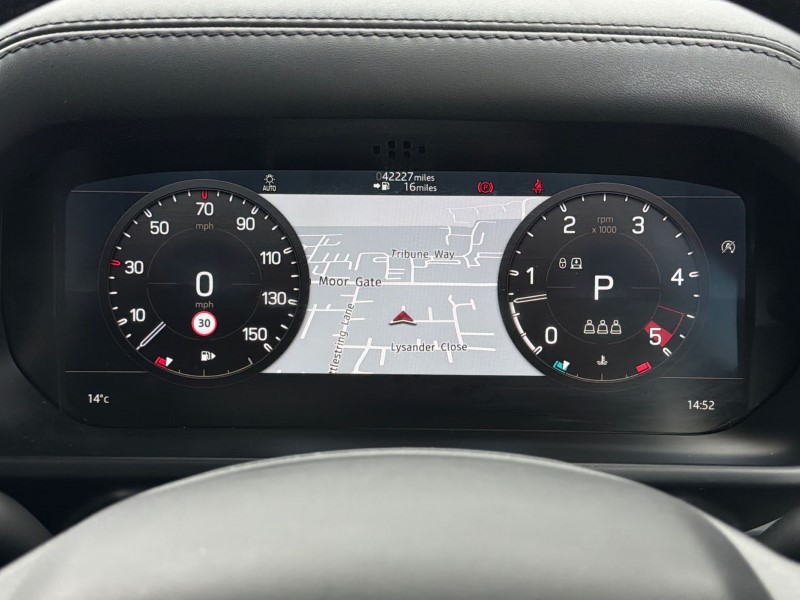 2023 (23) LAND ROVER DEFENDER 3.0 D300 X-Dynamic HSE 110 5dr Auto 5418907