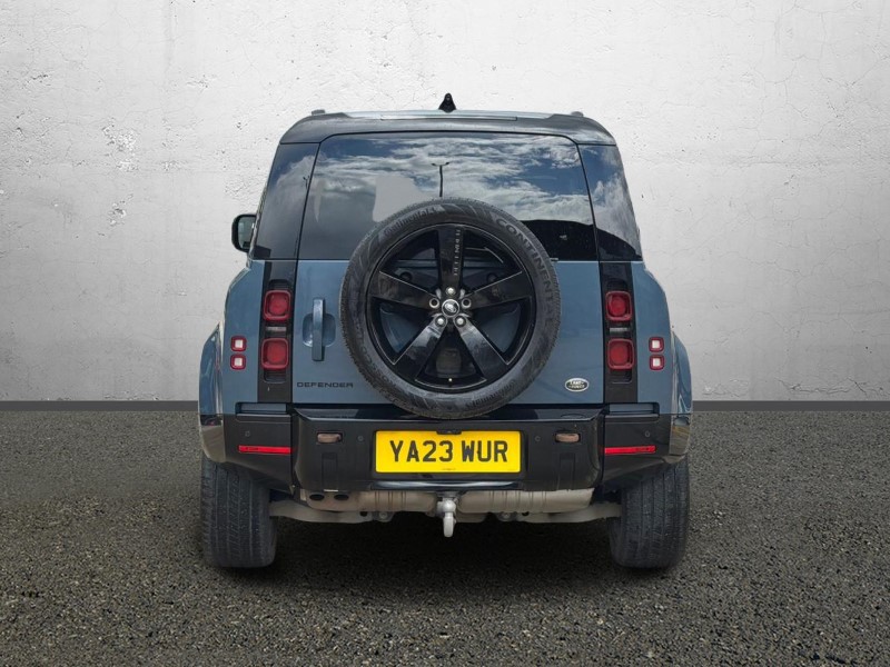 2023 (23) LAND ROVER DEFENDER 3.0 D300 X-Dynamic HSE 110 5dr Auto 5418897