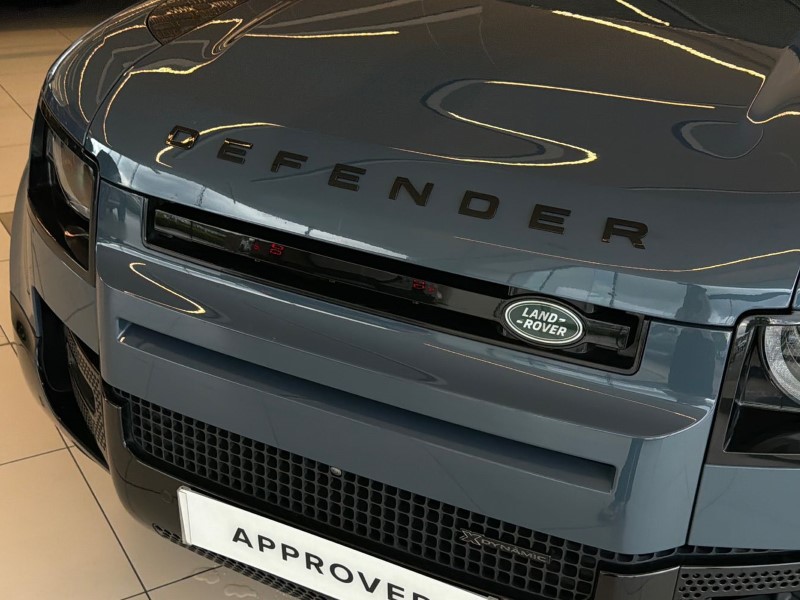 2023 (23) LAND ROVER DEFENDER 3.0 D300 X-Dynamic HSE 110 5dr Auto 5418933