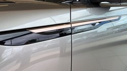2021 (71) LAND ROVER RANGE ROVER VELAR 2.0 D200 R-Dynamic SE 5dr Auto 5406795