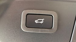 2021 (71) LAND ROVER RANGE ROVER VELAR 2.0 D200 R-Dynamic SE 5dr Auto 5406782