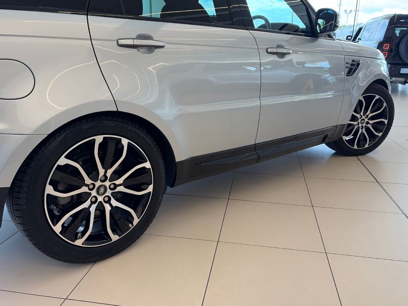 2021 (21) LAND ROVER RANGE ROVER SPORT 3.0 D300 HSE Silver 5dr Auto 5412043