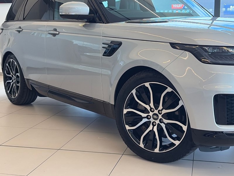 2021 (21) LAND ROVER RANGE ROVER SPORT 3.0 D300 HSE Silver 5dr Auto 5412039
