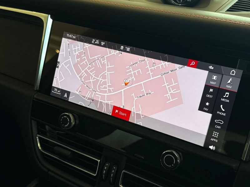 2025 (75) PORSCHE MACAN GTS 5dr PDK 5463912