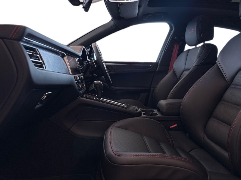 2025 (75) PORSCHE MACAN GTS 5dr PDK 5463904