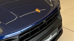 2025 (75) PORSCHE MACAN GTS 5dr PDK 5463944