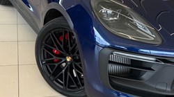 2025 (75) PORSCHE MACAN GTS 5dr PDK 5463943