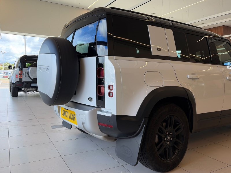 2022 (71) LAND ROVER DEFENDER 3.0 D250 S 110 5dr Auto 5401689