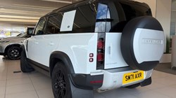 2022 (71) LAND ROVER DEFENDER 3.0 D250 S 110 5dr Auto 5401690