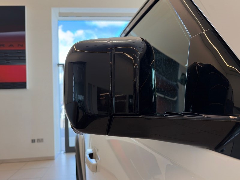 2022 (71) LAND ROVER DEFENDER 3.0 D250 S 110 5dr Auto 5401686