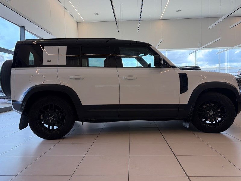 2022 (71) LAND ROVER DEFENDER 3.0 D250 S 110 5dr Auto 5401688