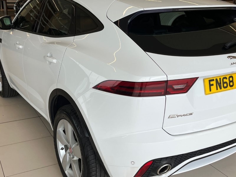 2018 (68) JAGUAR E-PACE 2.0 R-Dynamic SE 5dr Auto 5454635