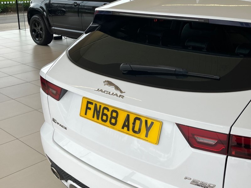 2018 (68) JAGUAR E-PACE 2.0 R-Dynamic SE 5dr Auto 5454633