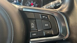 2018 (68) JAGUAR E-PACE 2.0 R-Dynamic SE 5dr Auto 5454616