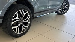 2020 (70) LAND ROVER RANGE ROVER EVOQUE 2.0 D180 First Edition 5dr Auto 5453825