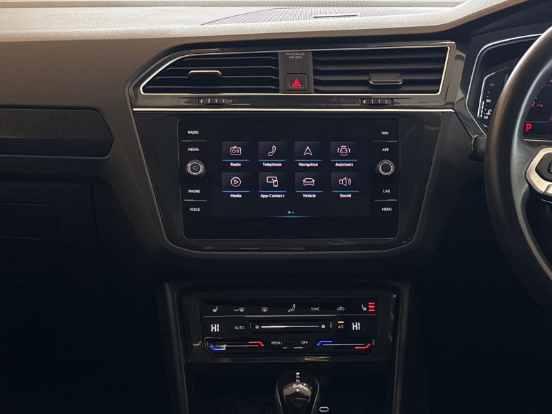 2021 (21) VOLKSWAGEN TIGUAN 1.5 TSI 150 Elegance 5dr DSG 5469291