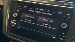 2021 (21) VOLKSWAGEN TIGUAN 1.5 TSI 150 Elegance 5dr DSG 5469308