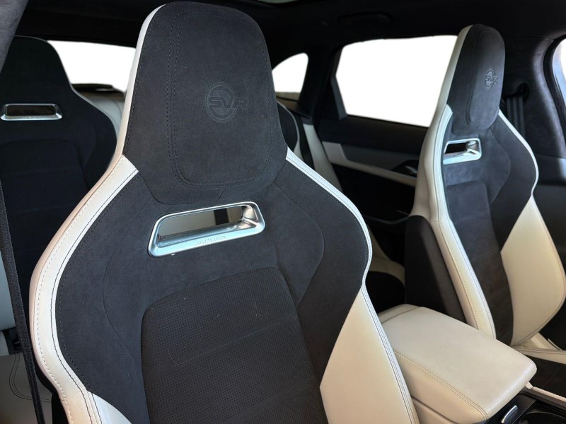 2023 (23) JAGUAR F-PACE 5.0 V8 550 SVR 5dr Auto AWD [Panoramic roof] 5439826