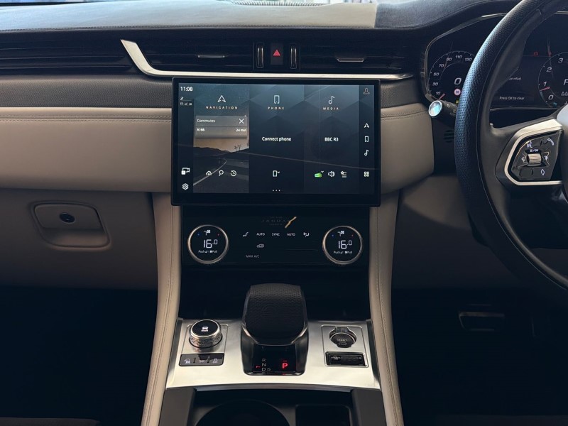 2023 (23) JAGUAR F-PACE 5.0 V8 550 SVR 5dr Auto AWD [Panoramic roof] 5439814