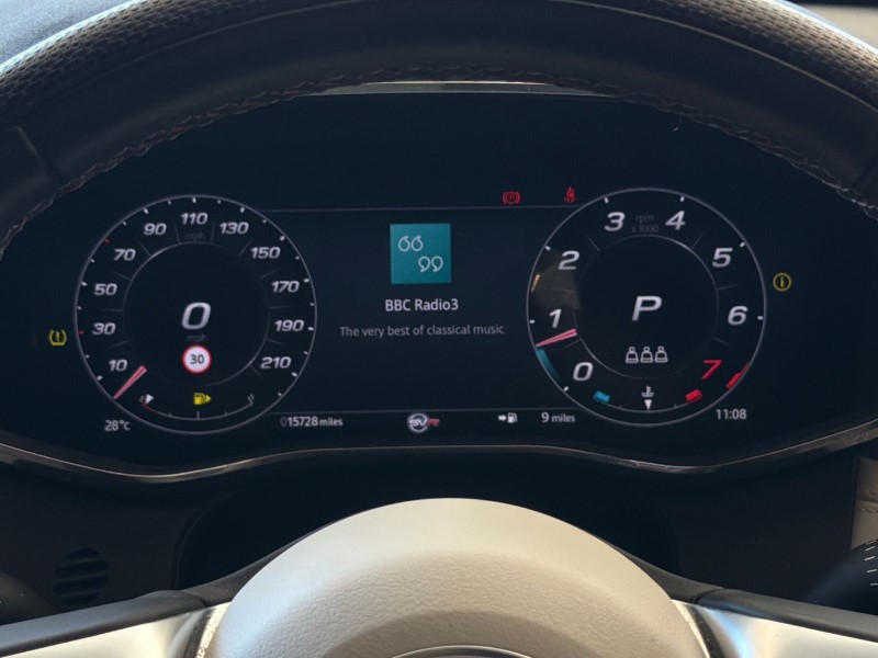 2023 (23) JAGUAR F-PACE 5.0 V8 550 SVR 5dr Auto AWD [Panoramic roof] 5439816