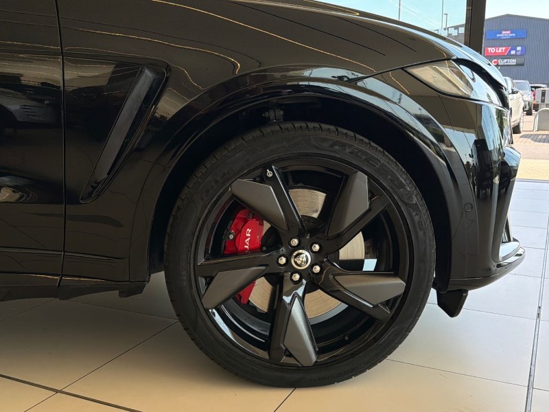 2023 (23) JAGUAR F-PACE 5.0 V8 550 SVR 5dr Auto AWD [Panoramic roof] 5439808
