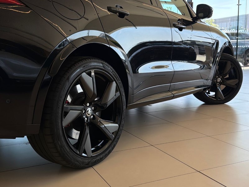 2023 (23) JAGUAR F-PACE 5.0 V8 550 SVR 5dr Auto AWD [Panoramic roof] 5439847