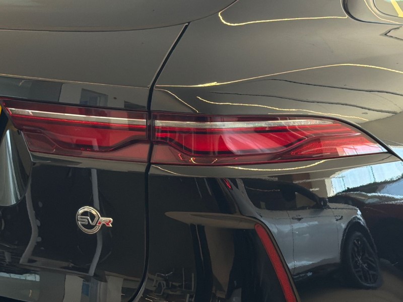 2023 (23) JAGUAR F-PACE 5.0 V8 550 SVR 5dr Auto AWD [Panoramic roof] 5439819