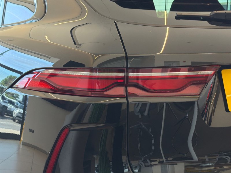 2023 (23) JAGUAR F-PACE 5.0 V8 550 SVR 5dr Auto AWD [Panoramic roof] 5439846