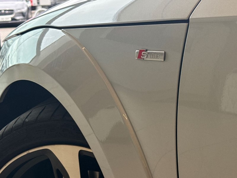 2018 (18) AUDI TT 2.0 TDI Quattro Black Edition 2dr S Tronic 5464246