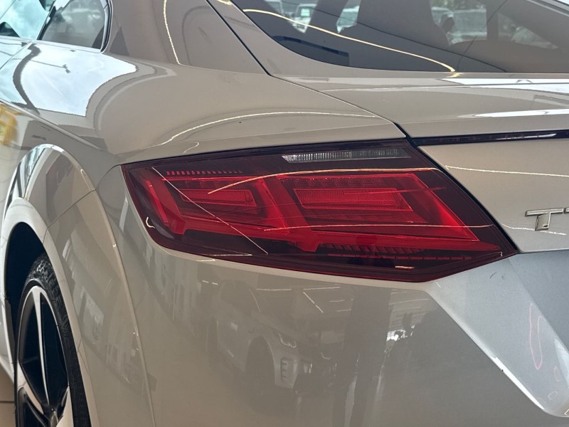 2018 (18) AUDI TT 2.0 TDI Quattro Black Edition 2dr S Tronic 5464245
