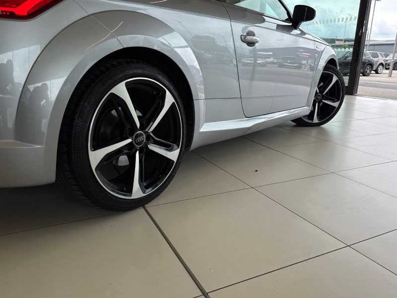 2018 (18) AUDI TT 2.0 TDI Quattro Black Edition 2dr S Tronic 5464270