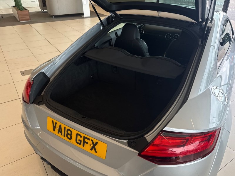 2018 (18) AUDI TT 2.0 TDI Quattro Black Edition 2dr S Tronic 5464263