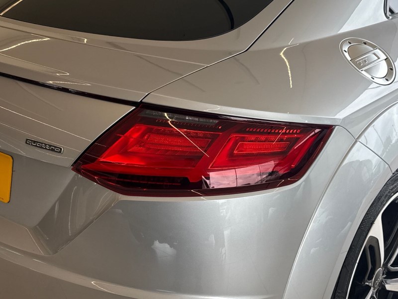 2018 (18) AUDI TT 2.0 TDI Quattro Black Edition 2dr S Tronic 5464269
