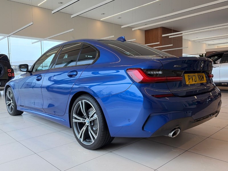 2021 (21) BMW 3 SERIES 320i xDrive M Sport 4dr Step Auto 5498838