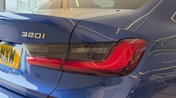 2021 (21) BMW 3 SERIES 320i xDrive M Sport 4dr Step Auto 5498830