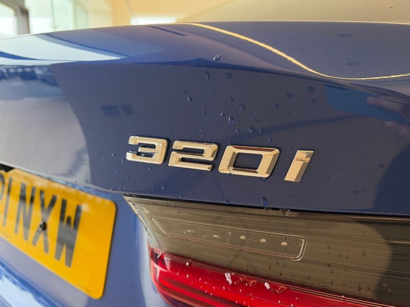 2021 (21) BMW 3 SERIES 320i xDrive M Sport 4dr Step Auto 5498829